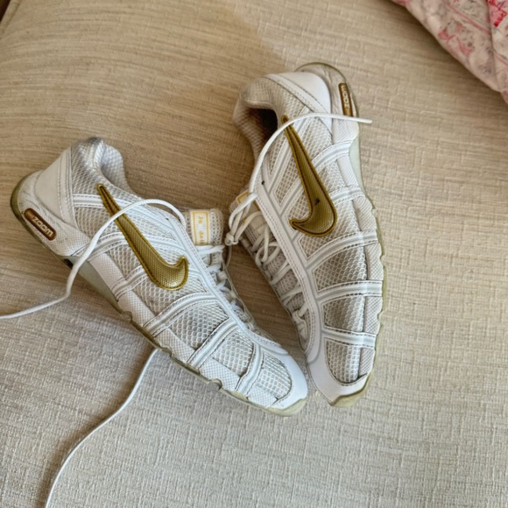 Nike Air Zoom Fencing Shoes 321088-107 Met Platinum / Gold Size 6 US Euro 38.5